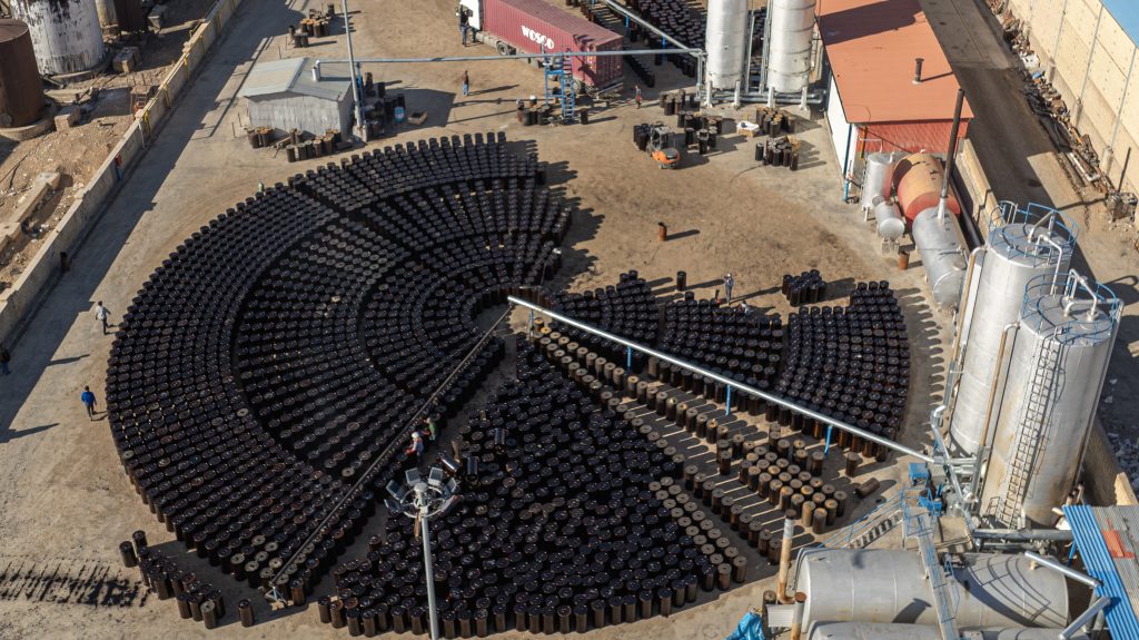 Asphalt paving with Bitumen 60/70 on expressway project