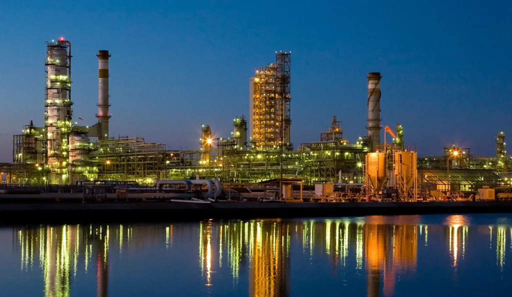 Oil Refinery